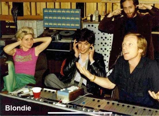Blondie with 3M tape recorder