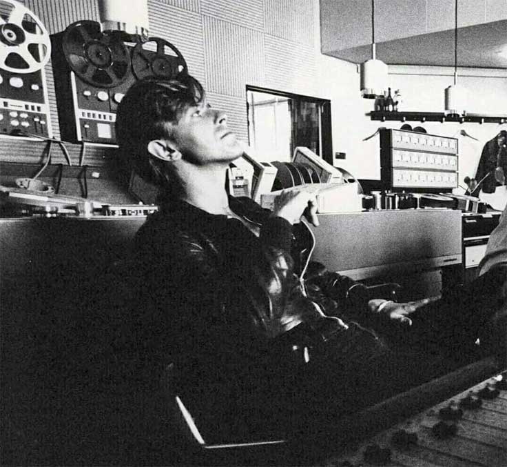 David Bowie with ReVox, Ampex and 3M reel tape recorders