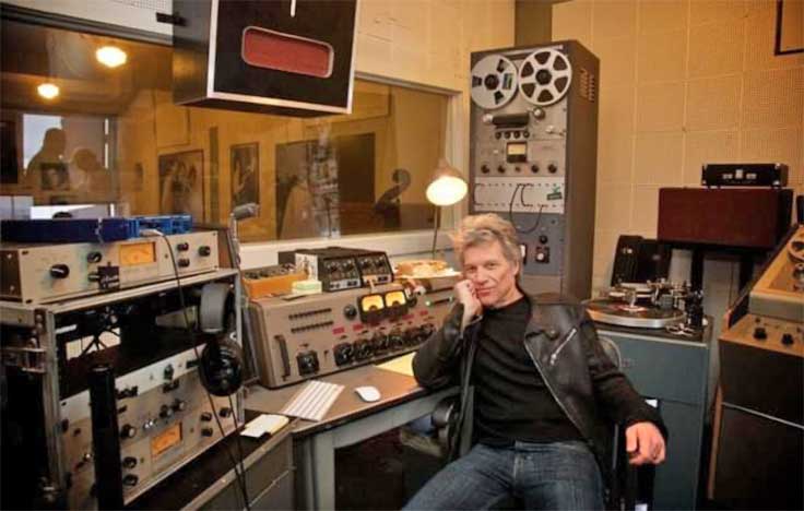Jon Bon Jovi with Ampex reel tape recorders in the Sun Studios