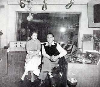 Les Paul and Mary Ford - first Sound-On-Sound with Ampex reel to reel tape recorder.jpg