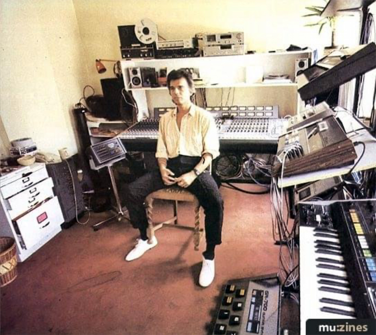 Tony Visconti (David Bowie) with Revox reel tape recorder